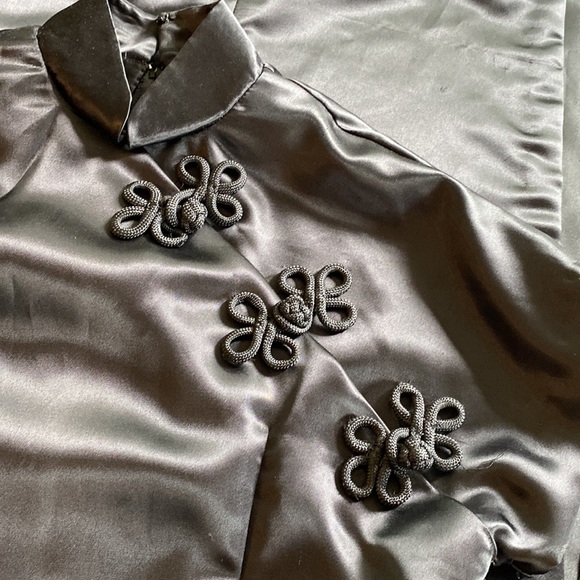 Chinese type black satin dress in size small. - Picture 5 of 11